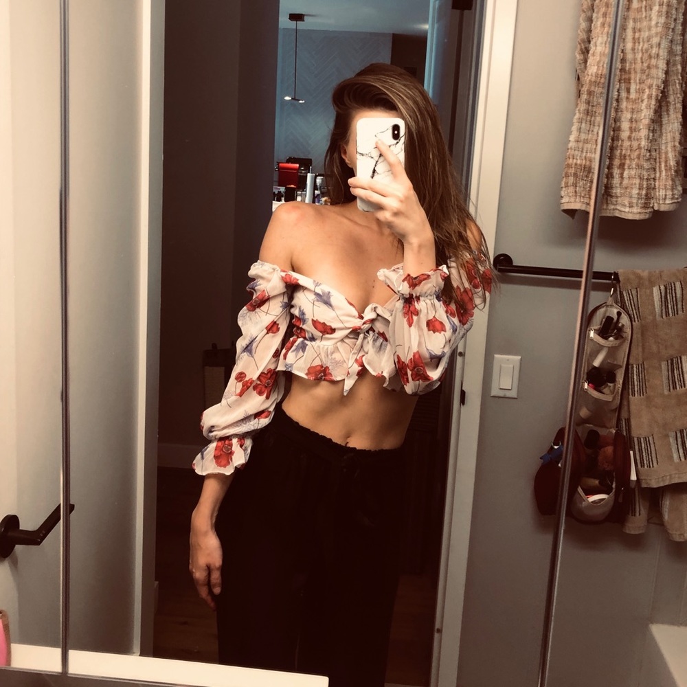 Endless rose top